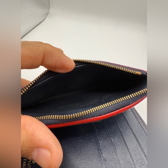 Louis Vuitton Capucines Compact Wallet MI0149 - Picture 6 of 14